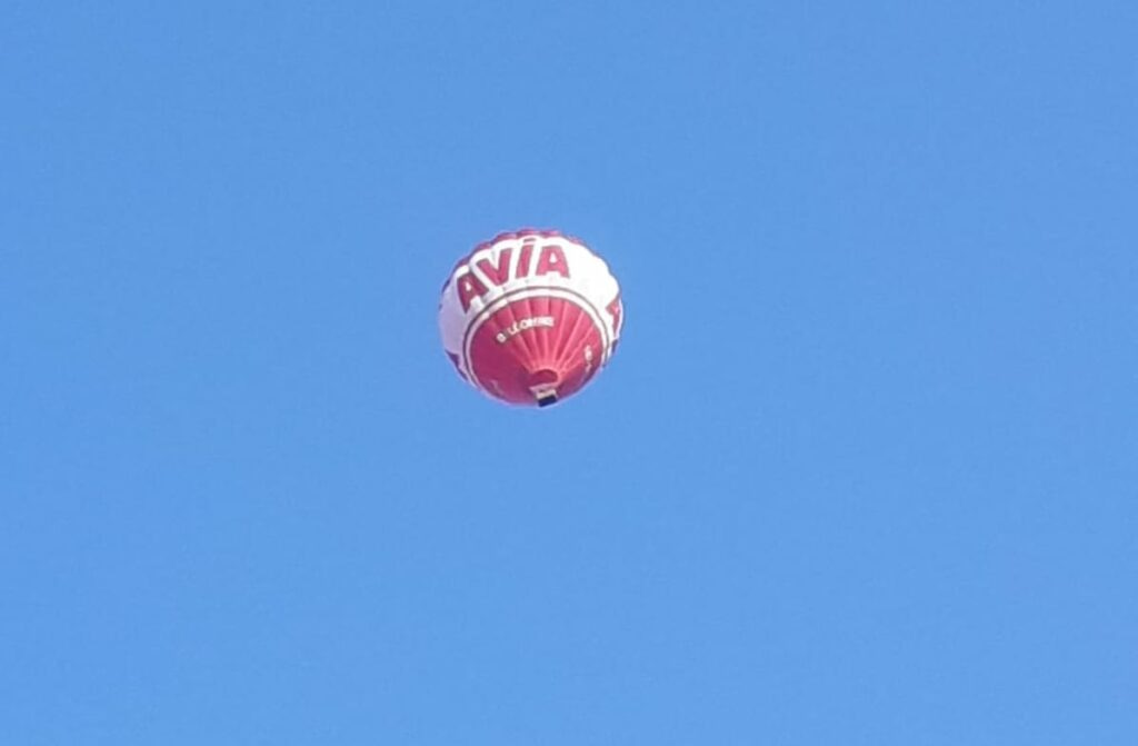 Hoe hoog vliegt een luchtballon